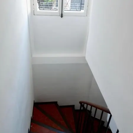Sleeps 2 Air Con Wifi *